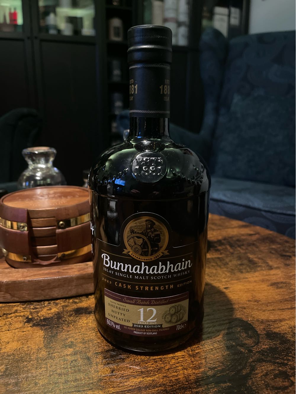 Bunnahabhain 12 Year Old Cask Strength - The Bunnahabhain Distillery (700 mL) alcohol collectible [Barcode 5029704221073] - Main Image 3