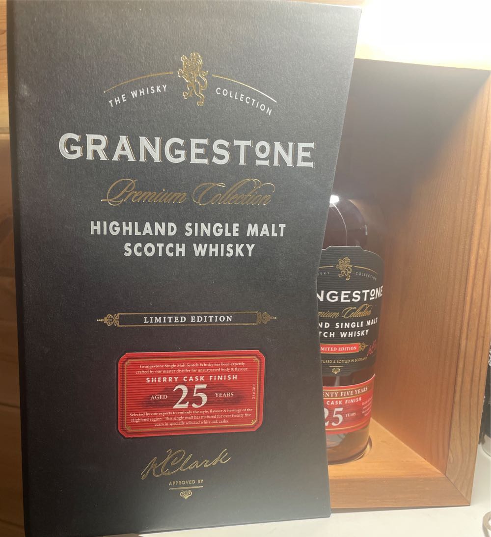Grangestone aged 25 Years - Grangestone Whisky Collection (750 mL) alcohol collectible [Barcode 747505013011] - Main Image 3