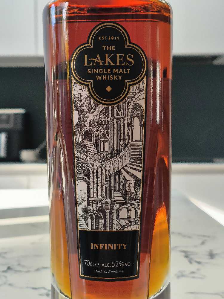 Lakes Infinity - England (700 mL) alcohol collectible - Main Image 2