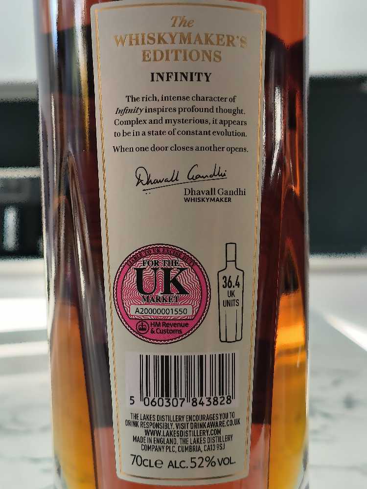 Lakes Infinity - England (700 mL) alcohol collectible - Main Image 3