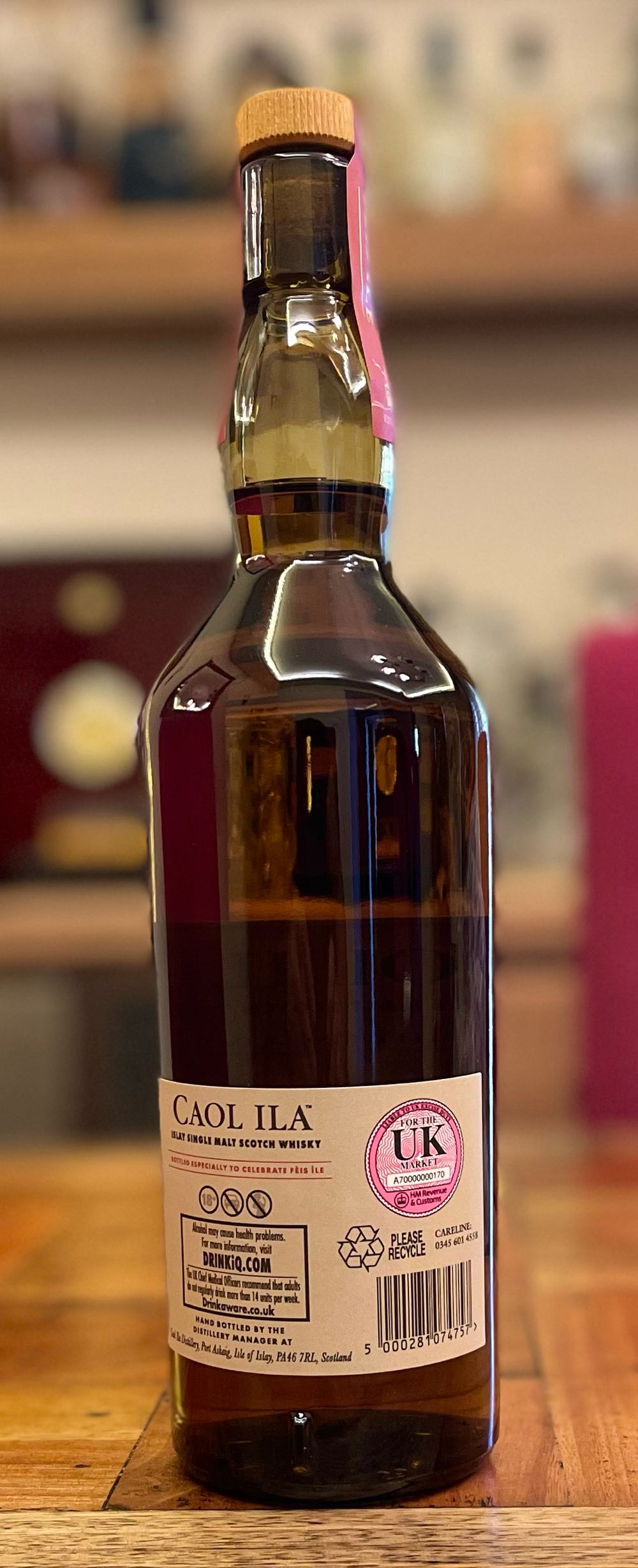 COAL ILA 20y Fies Île Distillery Exclusive Islay Single Malt Scotch Whisky - Caol Ila Distillery (700 mL) alcohol collectible [Barcode 5000281074757] - Main Image 2