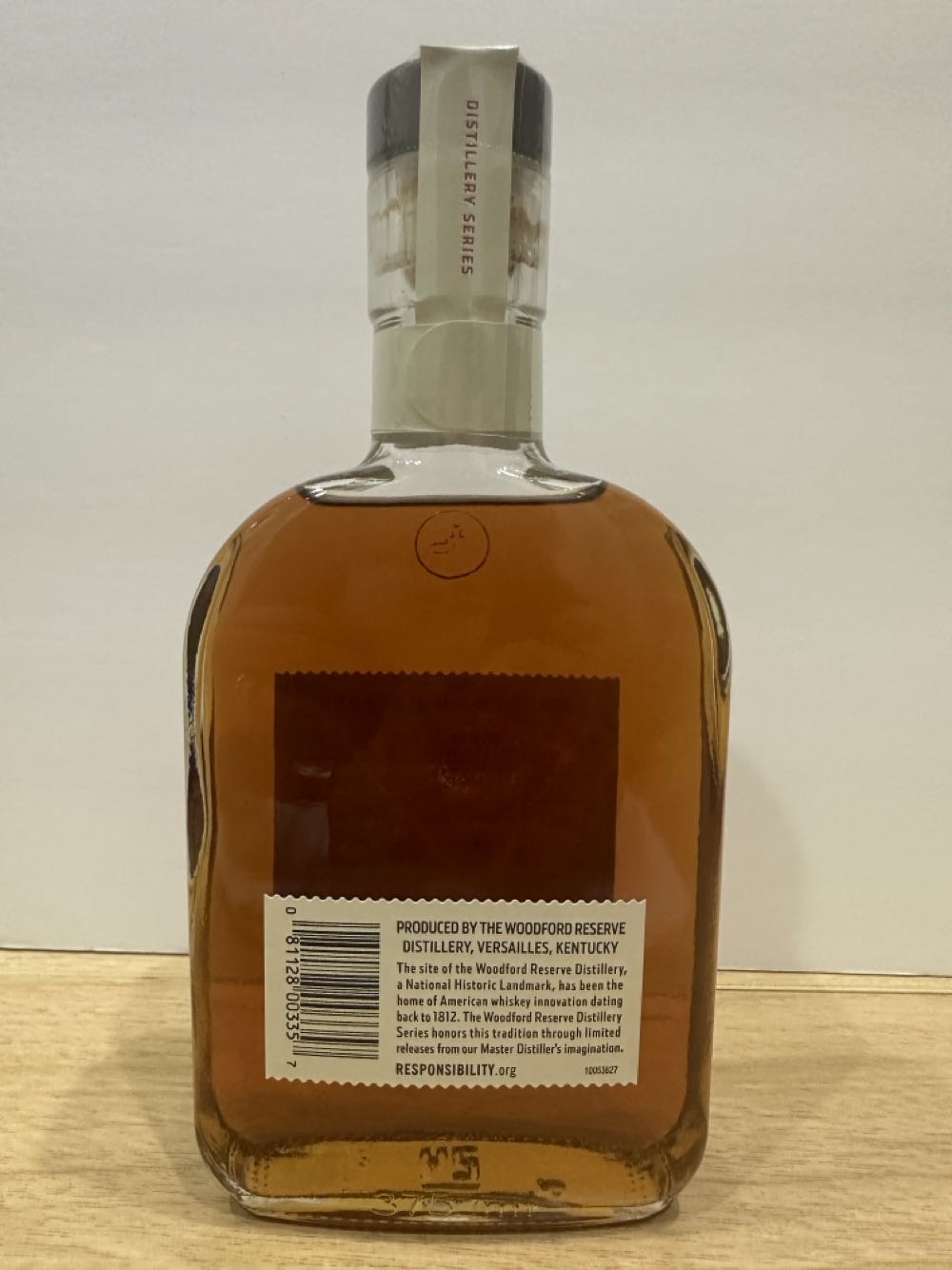 Woodford Reserve Wheat Whiskey Bottled In Bond - Woodford Reserve Distillery (375 mL) alcohol collectible [Barcode 081128003357] - Main Image 2