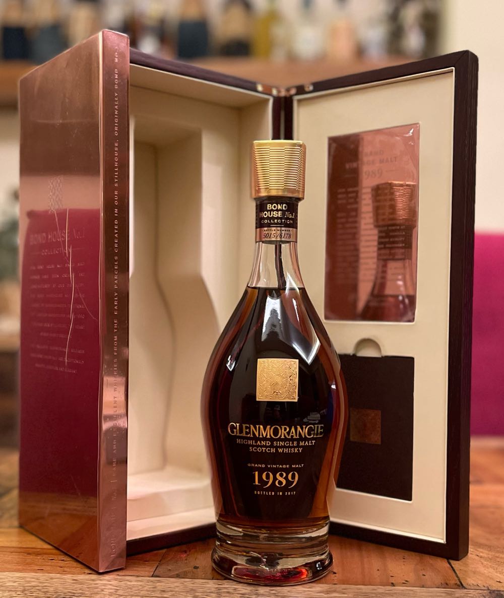GLENMORANGIE 27y 1989 Grand Vintage Malt Single Malt Scotch Whisky - The Glenmorangie Distillery (700 mL) alcohol collectible [Barcode 5010494943351] - Main Image 3