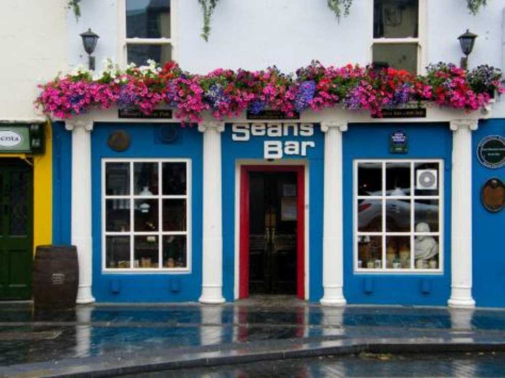 SEAN’S Single Malt Clonmacnoise - Clonmacnoise (700 mL) alcohol collectible [Barcode 735850987989] - Main Image 3