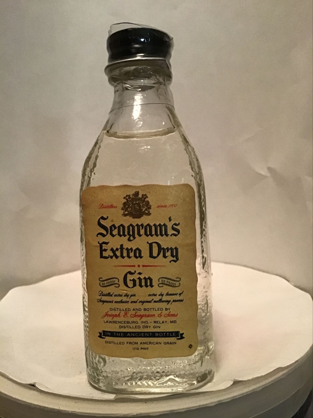 Seagram’s Lime Twisted Gin & Extra Dry Gin - Joseph Seagram’s & Son (50 mL) alcohol collectible - Main Image 3