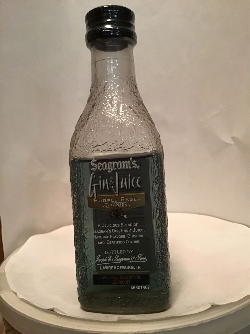 Seagram’s Pineapple Twisted Gin & Orange Twisted & Gin & Juice - Joseph Seagram’s & Son (50 mL) alcohol collectible - Main Image 3