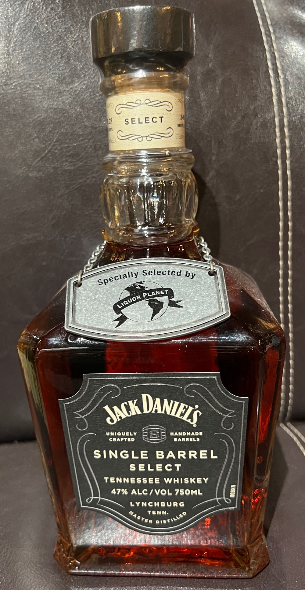 Liquor Planet A Legend In Whiskey 2023 Signed - Jack Daniel’s Distillery, Lynchburg, TN (750 mL) alcohol collectible [Barcode 082184004289] - Main Image 2