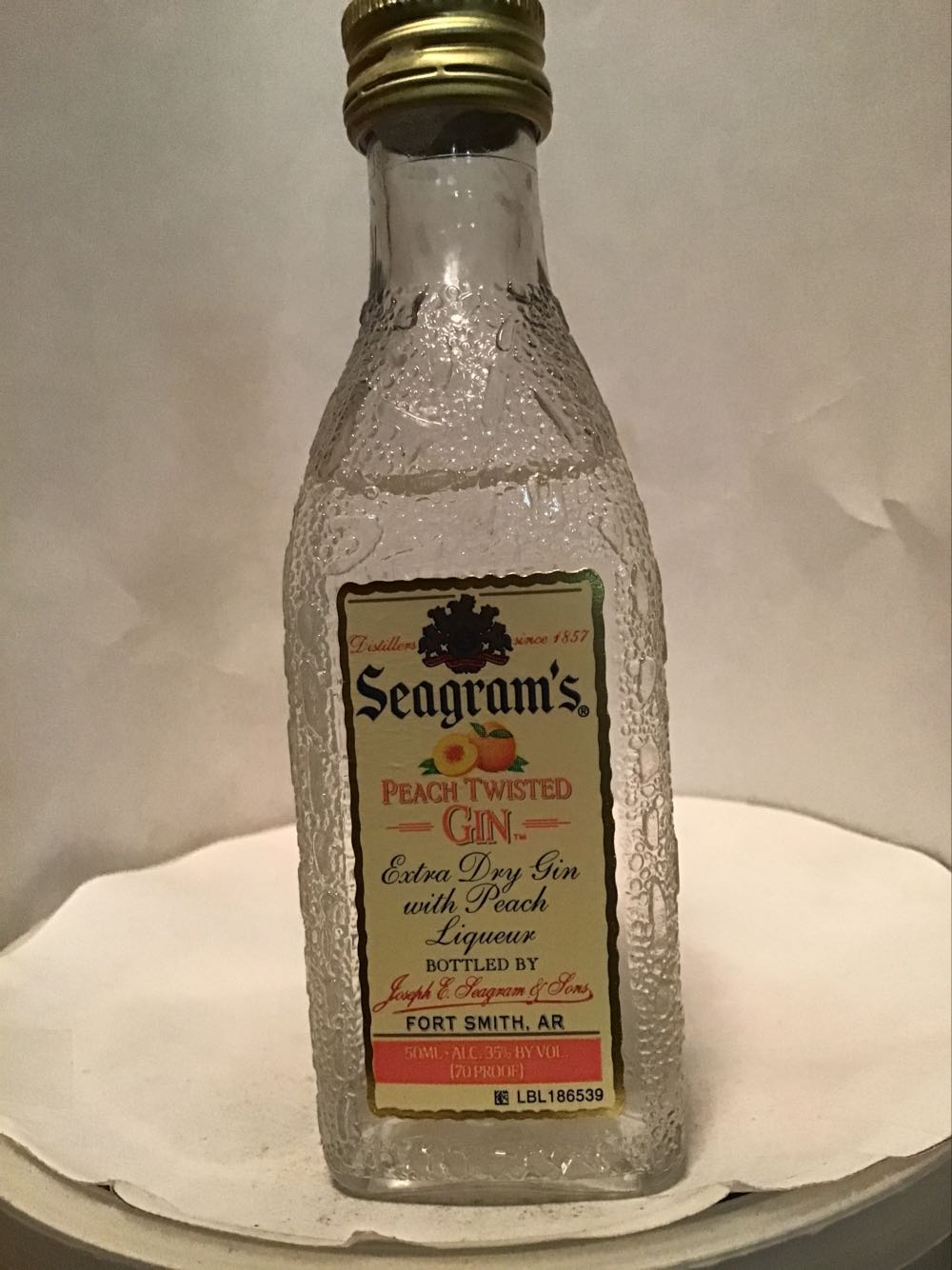 Seagram’s Red Berry Twisted Gin & Red Berry Vodka & Peach Tea & Peach Twisted Gin - Joseph Seagram’s & Son (50 mL) alcohol collectible - Main Image 4