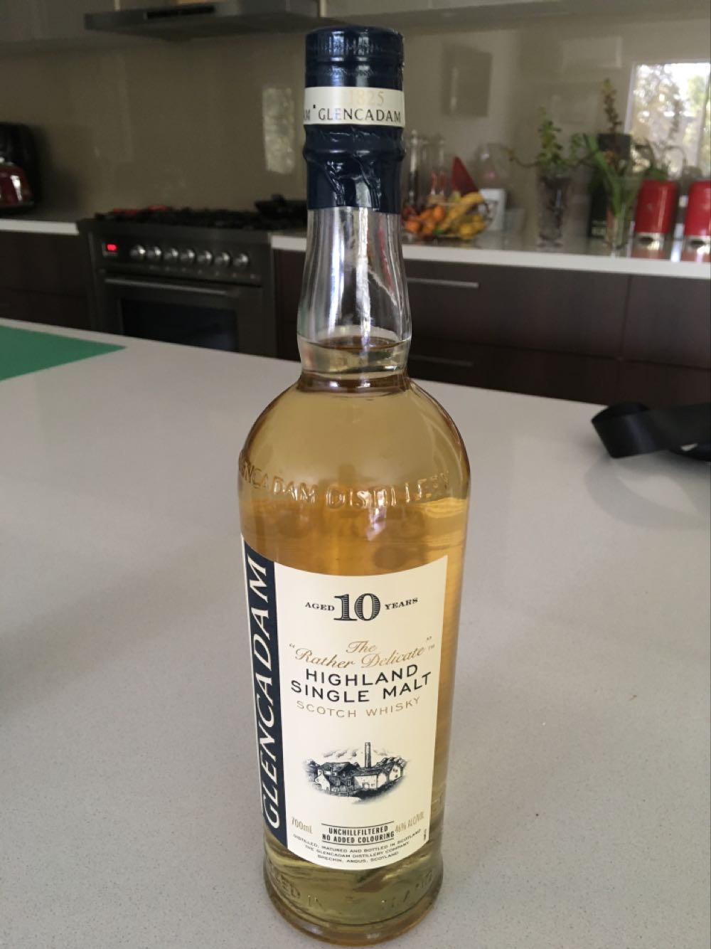 Glencadam 10 Years Old Single Malt Glencadam And Year 700ml 46% 07l 70cl 10yo - The Glencadam Distillery (700 mL) alcohol collectible [Barcode 5021349761327] - Main Image 2