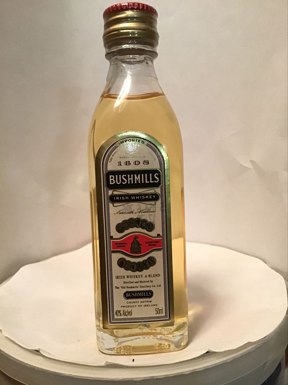Bushmills Black Bush & Bush mills 1608 - The ’Old Bushmills’ Distillery (50 mL) alcohol collectible - Main Image 2