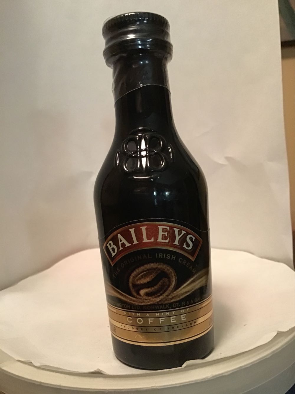 Baileys Vanilla & Coffee - Paddington LTD. (50 mL) alcohol collectible - Main Image 2