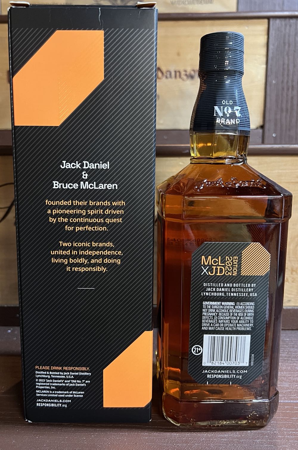 0 McLaren F1 - 1L 2023 - Jack Daniel’s Distillery, Lynchburg, TN (1 L) alcohol collectible - Main Image 3