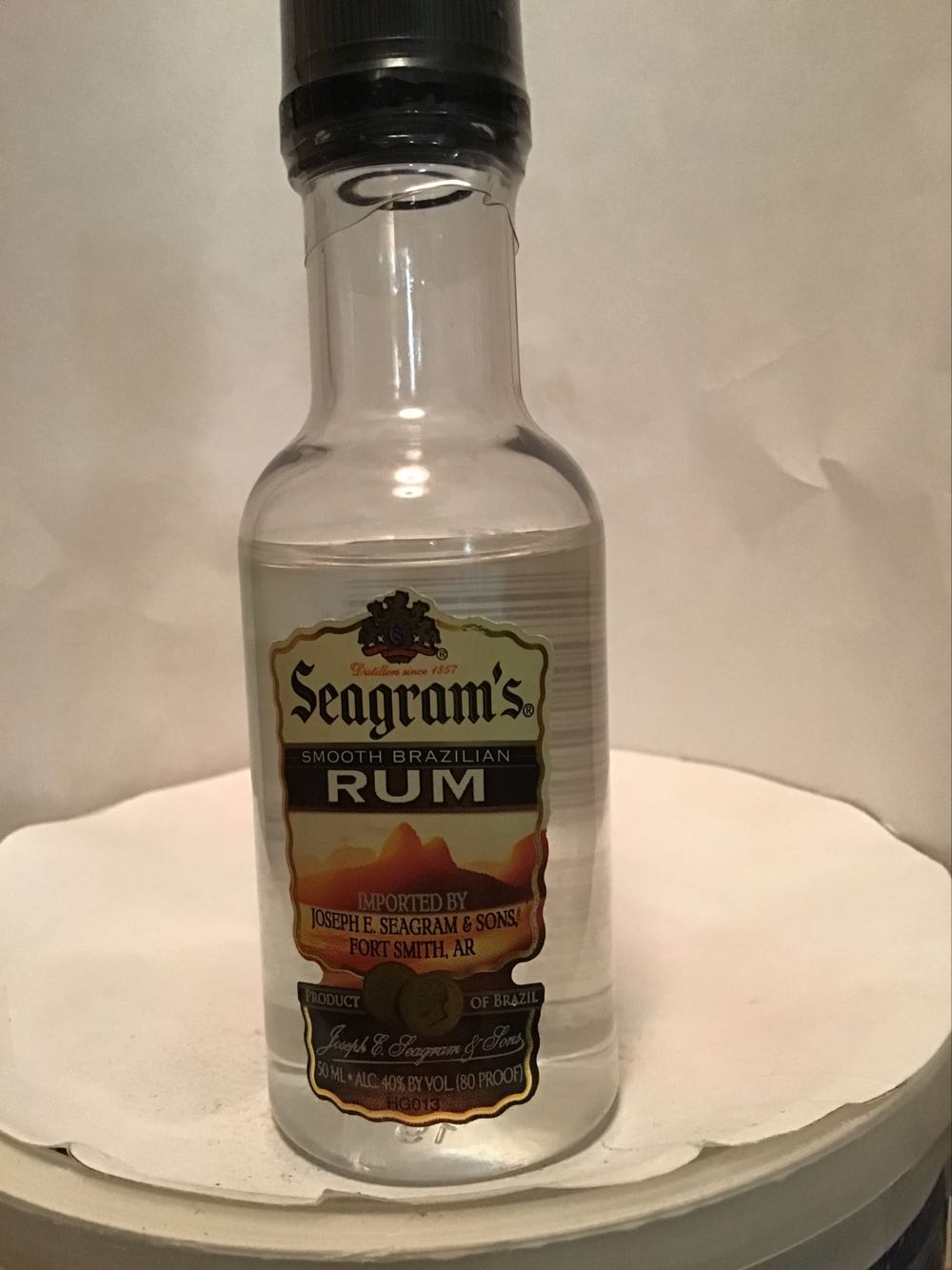 Seagram’s Crown 7 Apple & Rum - Joseph Seagram’s & Son (50 mL) alcohol collectible - Main Image 2