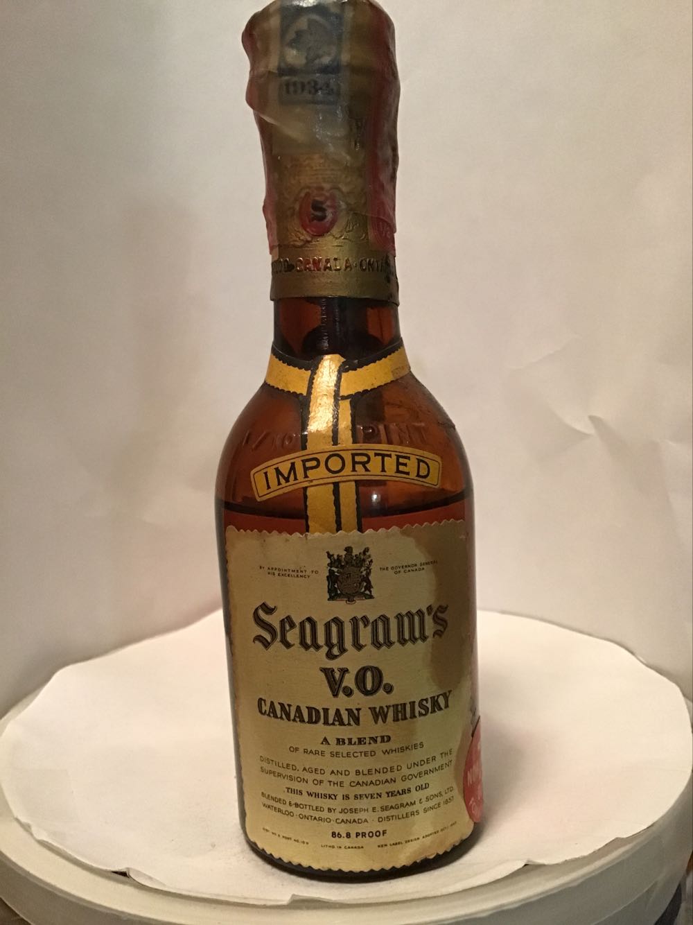 Seagram’s  7 Dark Honey & VO & Stone Cherry - Joseph Seagram’s & Son (50 mL) alcohol collectible - Main Image 2