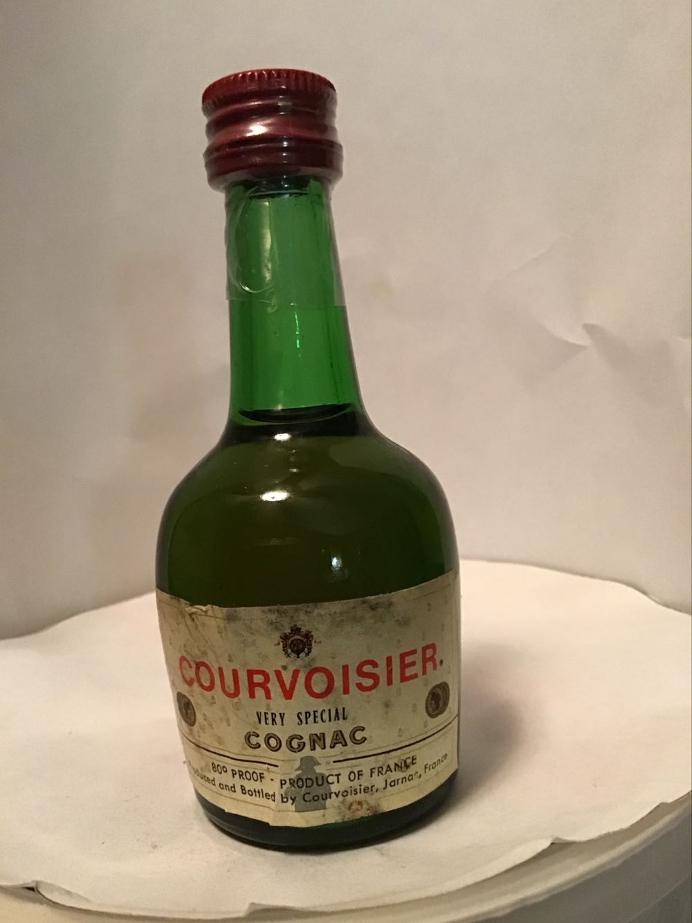 Courvoisier V.S. - Courvoisier (50 mL) alcohol collectible - Main Image 2
