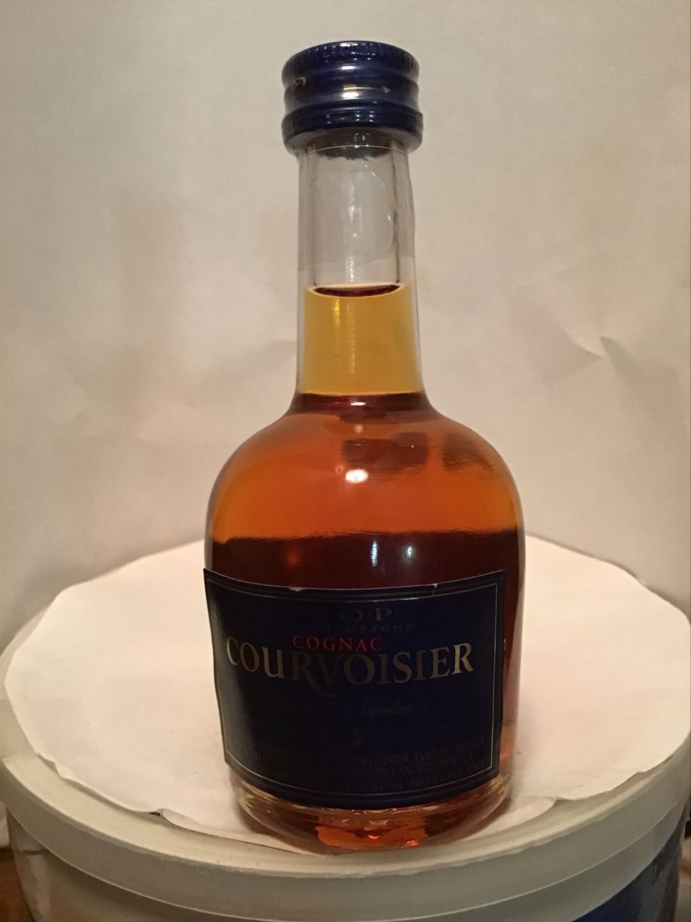 Courvoisier V.S. - Courvoisier (50 mL) alcohol collectible - Main Image 3