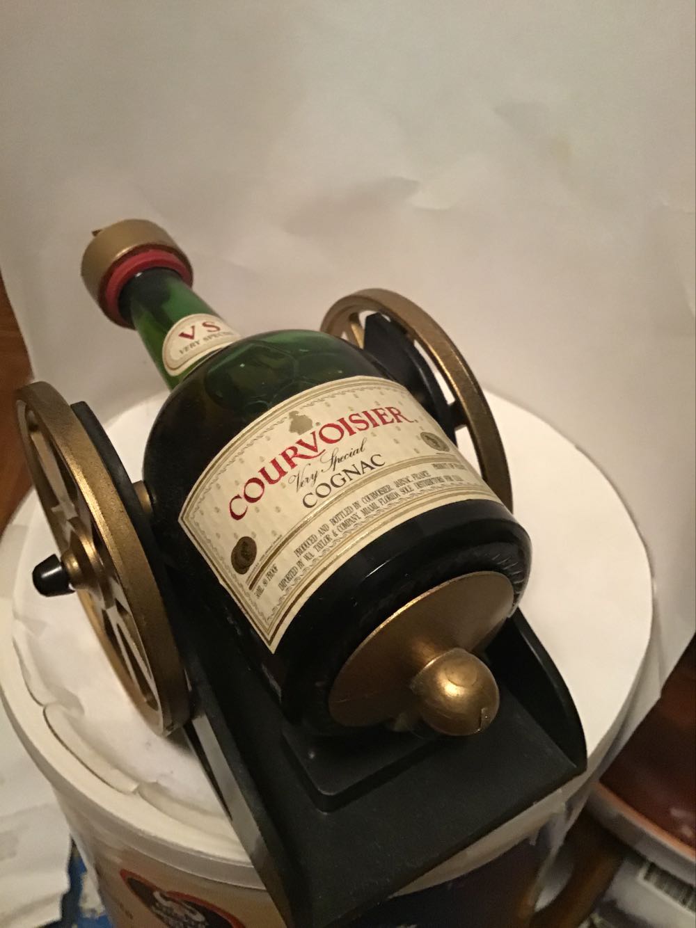 Courvoisier V.S. - Courvoisier (50 mL) alcohol collectible - Main Image 4