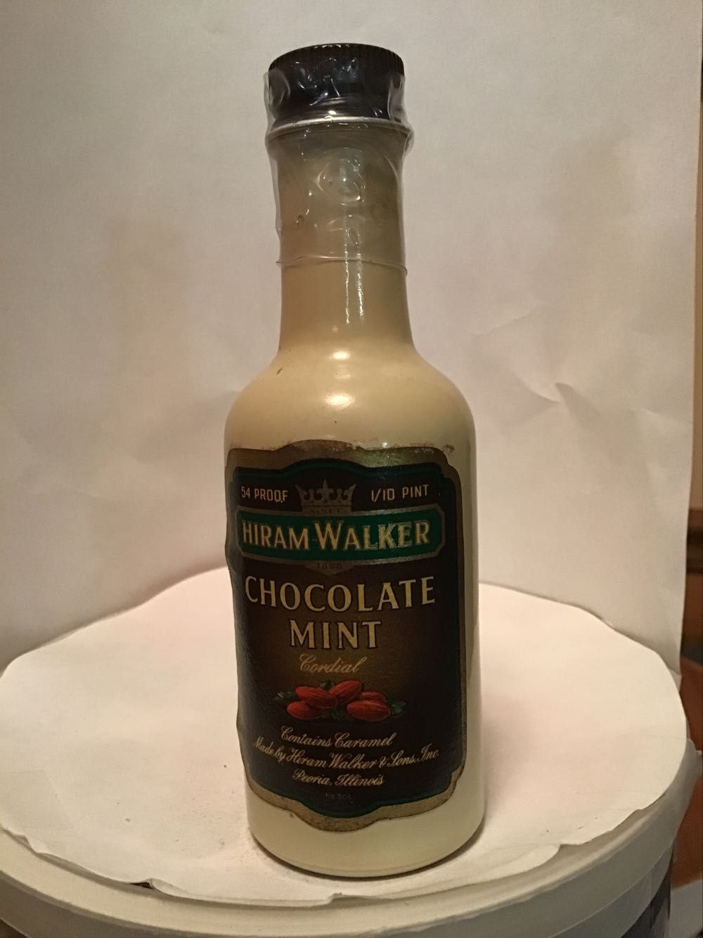Hiram Walker Manhattan & Ten High & Crème De Menthe & Chocolate Mint - Hiram Walker & Sons Distillery (1.8 FL OZ) alcohol collectible - Main Image 4