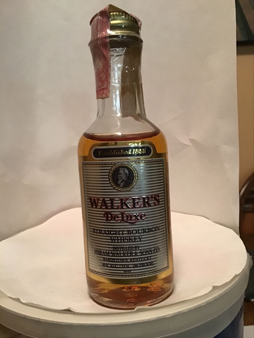 Walker’s Deluxe & Walkers Canadian - Hiram Walker & Sons (1.10 FL OZ) alcohol collectible - Main Image 3