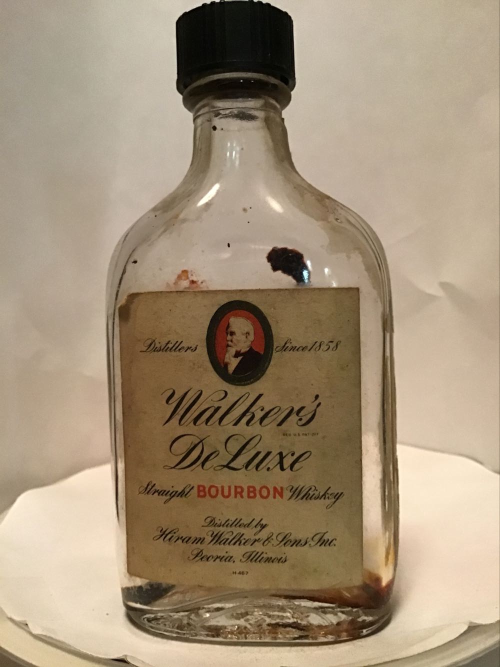 Walker’s Deluxe & Walkers Canadian - Hiram Walker & Sons (1.10 FL OZ) alcohol collectible - Main Image 4