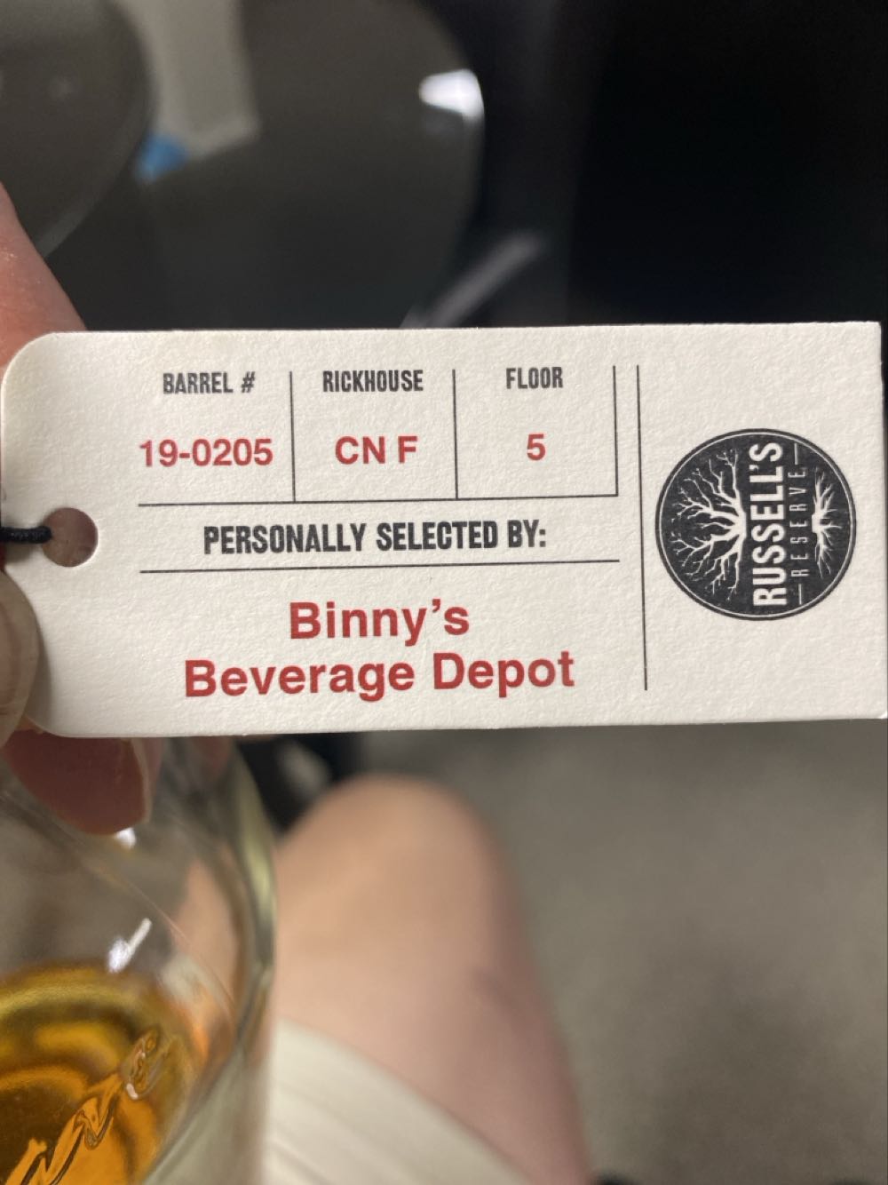 Russell’s Reserve Kentucky Straight Bourbon Whiskey Single Barrel Binny’s 19-0205 - Wild Turkey Distilling Co. alcohol collectible - Main Image 2