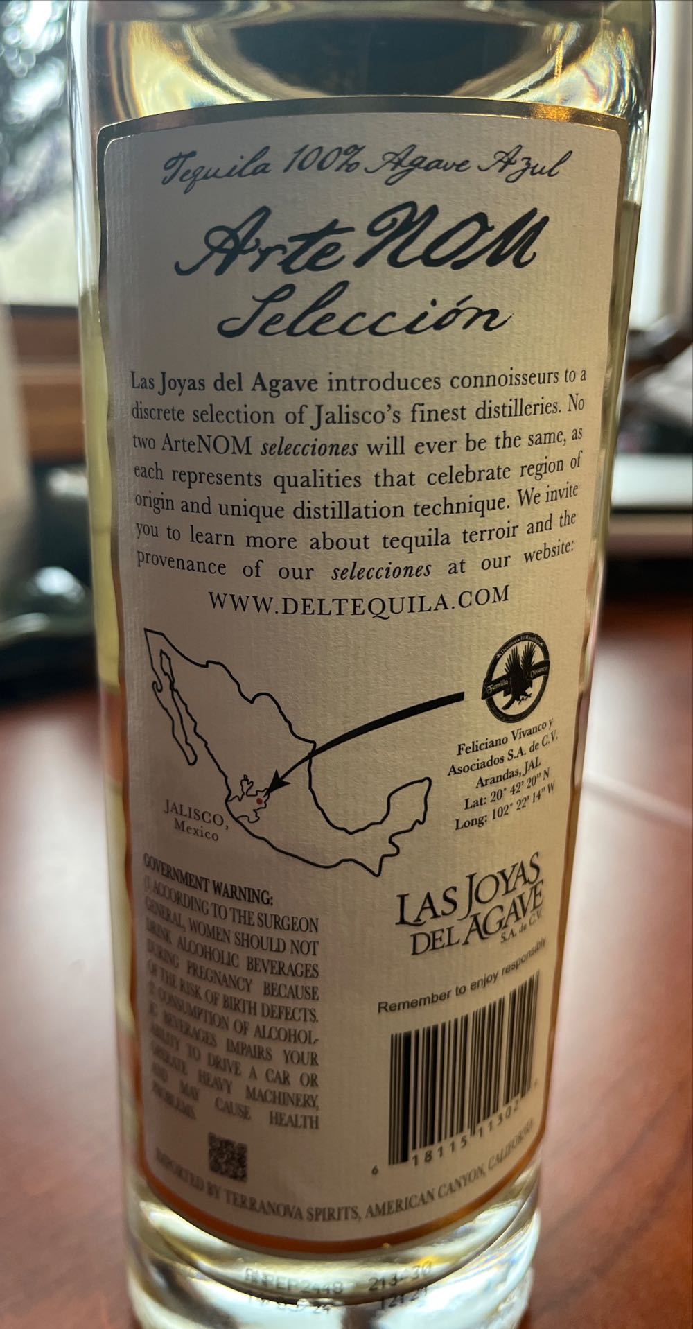 Artenom Seleccion Reposado - Nom 1414 (750 mL) alcohol collectible [Barcode 618115113029] - Main Image 2