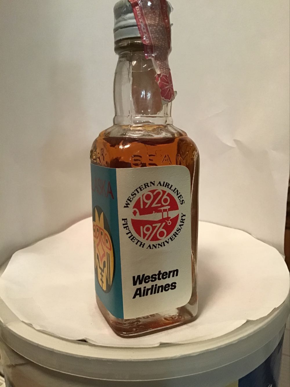 Beam’s Choice Alaska & Mexico & New York & Chicago - Jim B.Beam Distilling Co. (1.10 FL OZ) alcohol collectible - Main Image 2