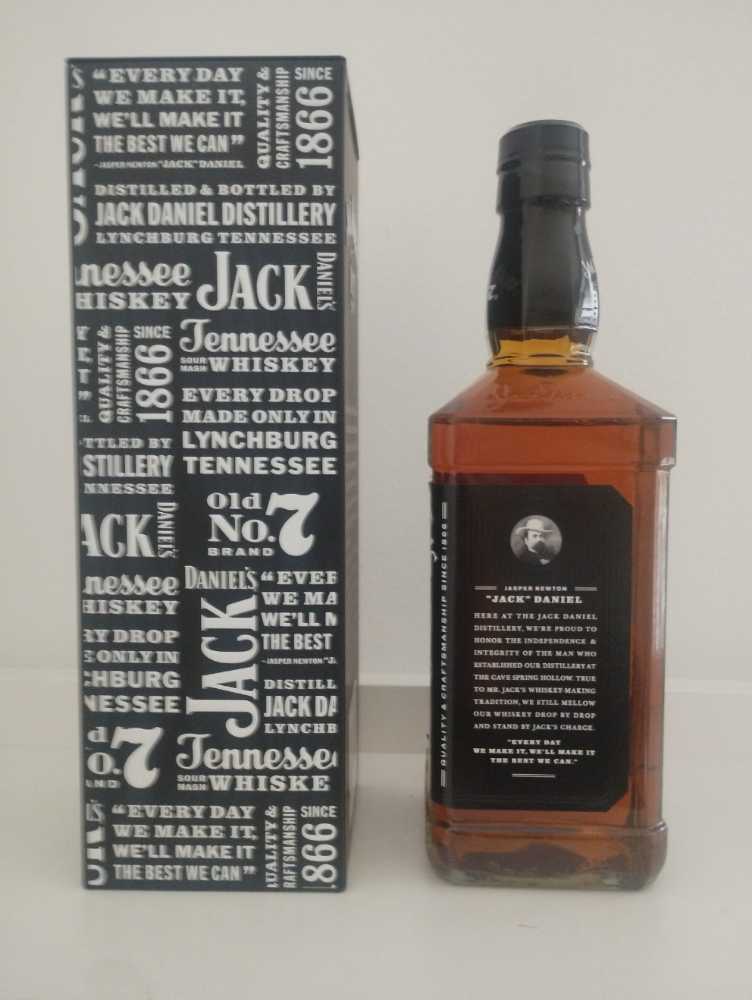 Jahresdose 2023 Frankreich  (700 mL) alcohol collectible - Main Image 2