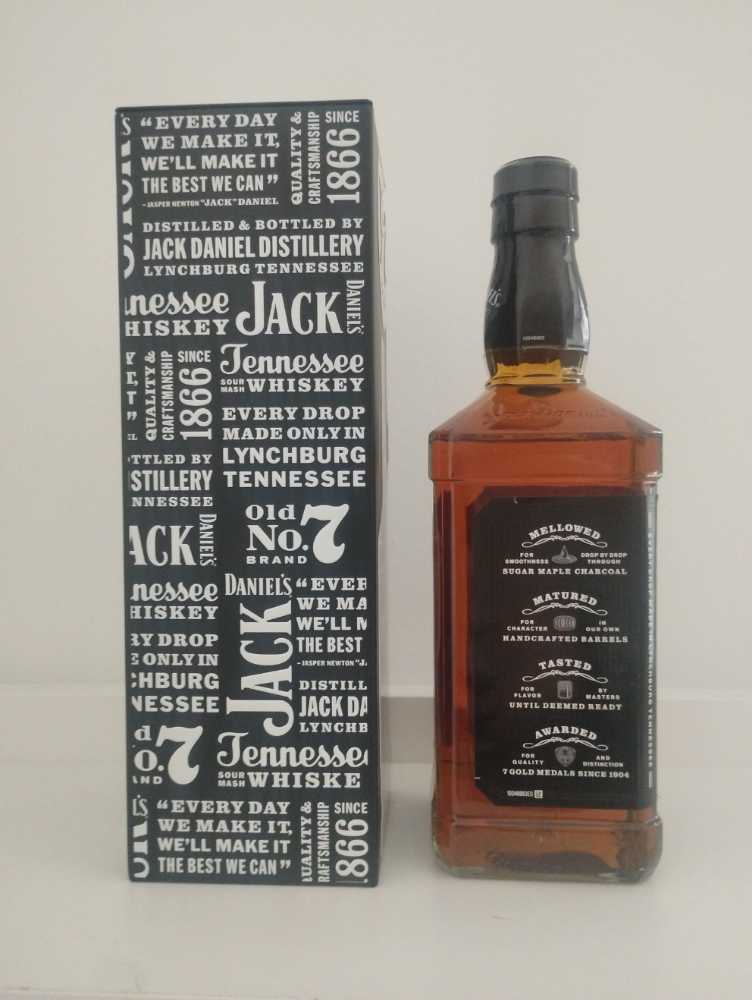 Jahresdose 2023 Frankreich  (700 mL) alcohol collectible - Main Image 4