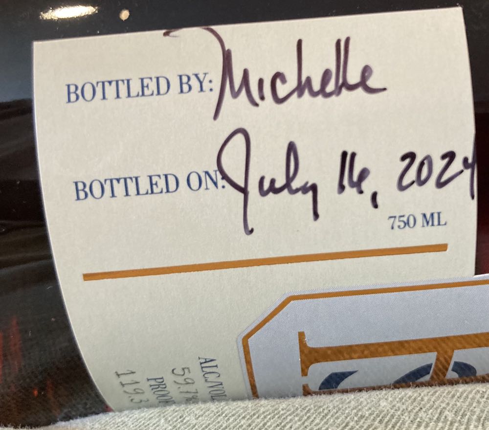 Heaven Hill Select Stock - Heaven Hill Distilleries, Inc. (750 mL) alcohol collectible [Barcode 096749004683] - Main Image 3