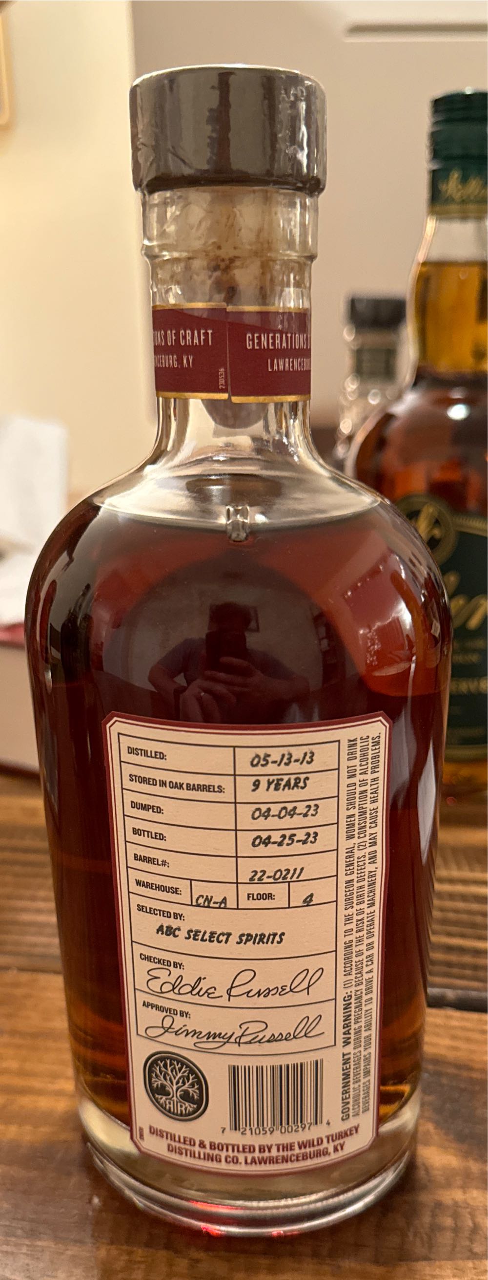 Russel’s Reserve Private Barrel Selection - Wild Turkey Distilling Co. (750 mL) alcohol collectible [Barcode 721059002974] - Main Image 2