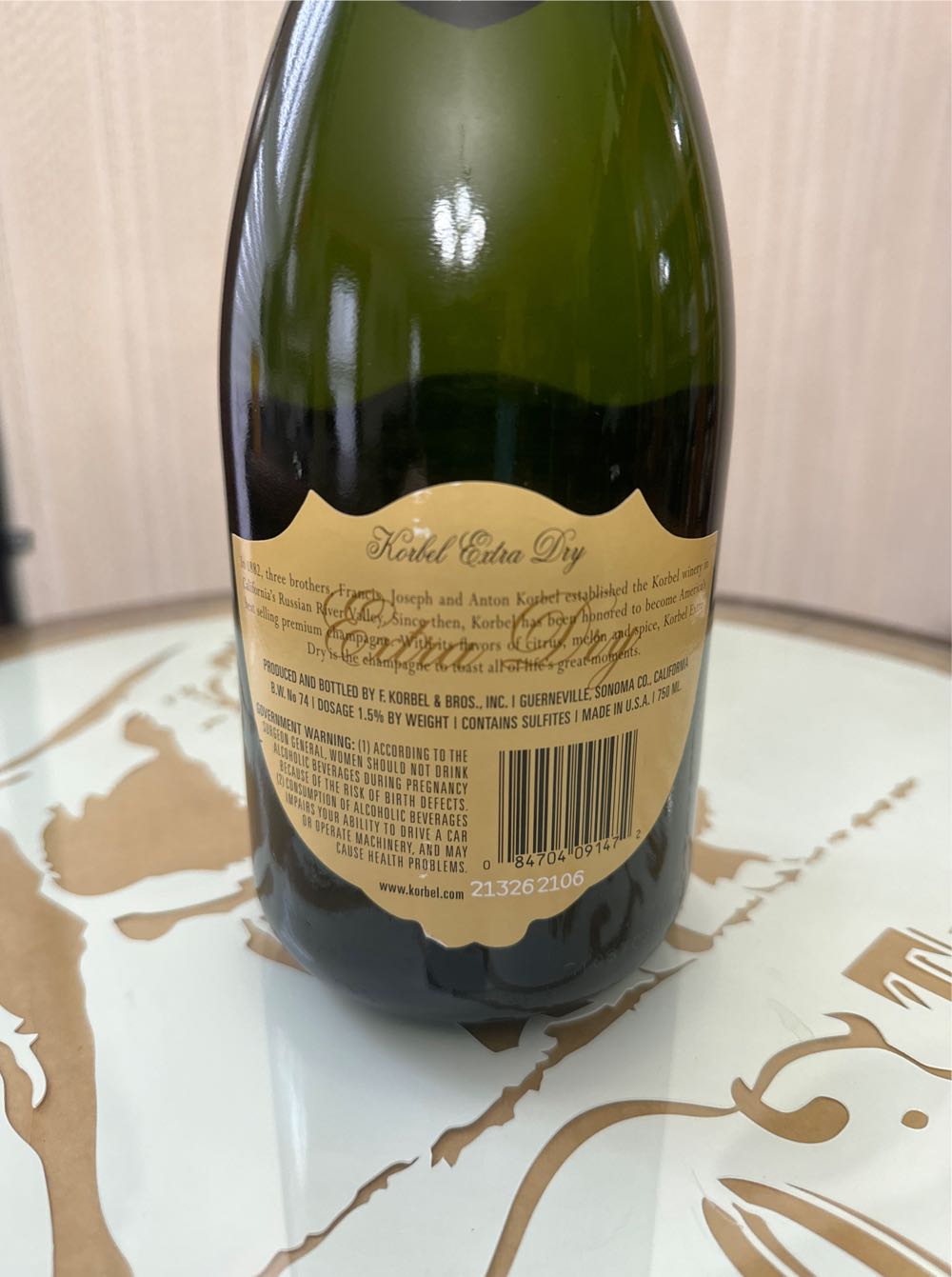 Champagne - Korbel California Extra Dry - F. Korbel & Bros.,INC (750 mL) alcohol collectible [Barcode 084704091472] - Main Image 2
