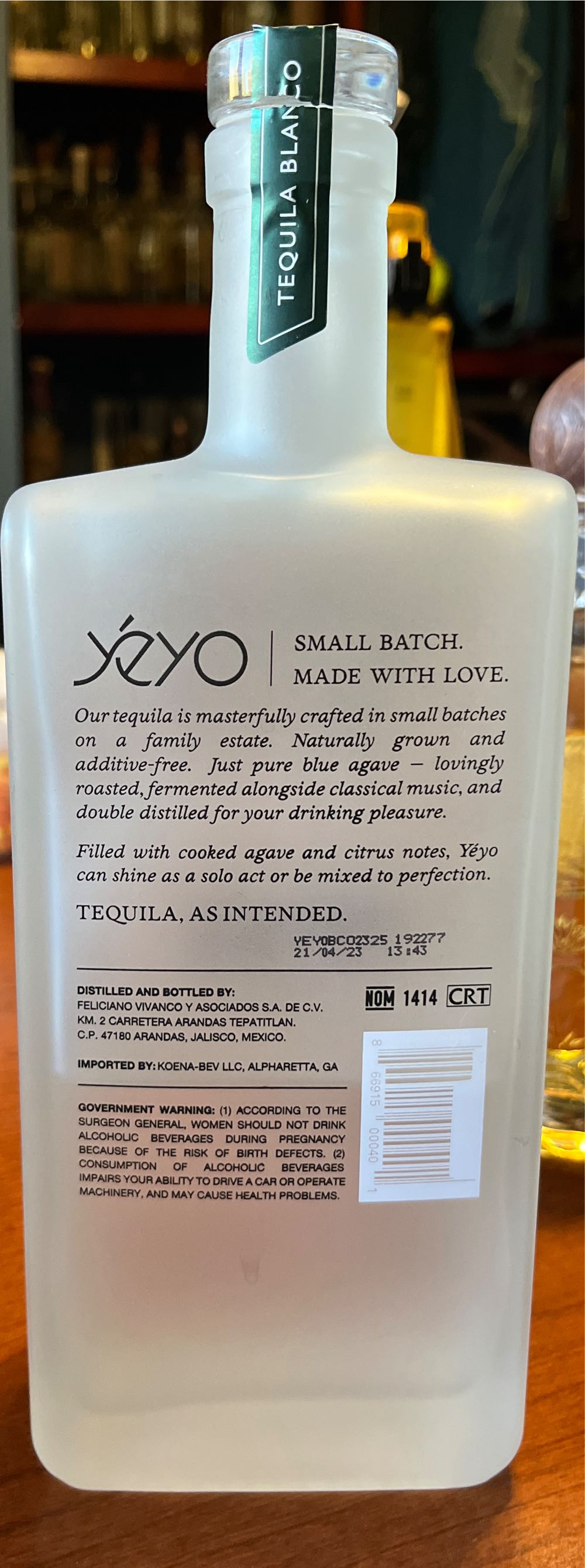 Yeyo Blanco - Nom 1414 (750 mL) alcohol collectible [Barcode 866915000401] - Main Image 2