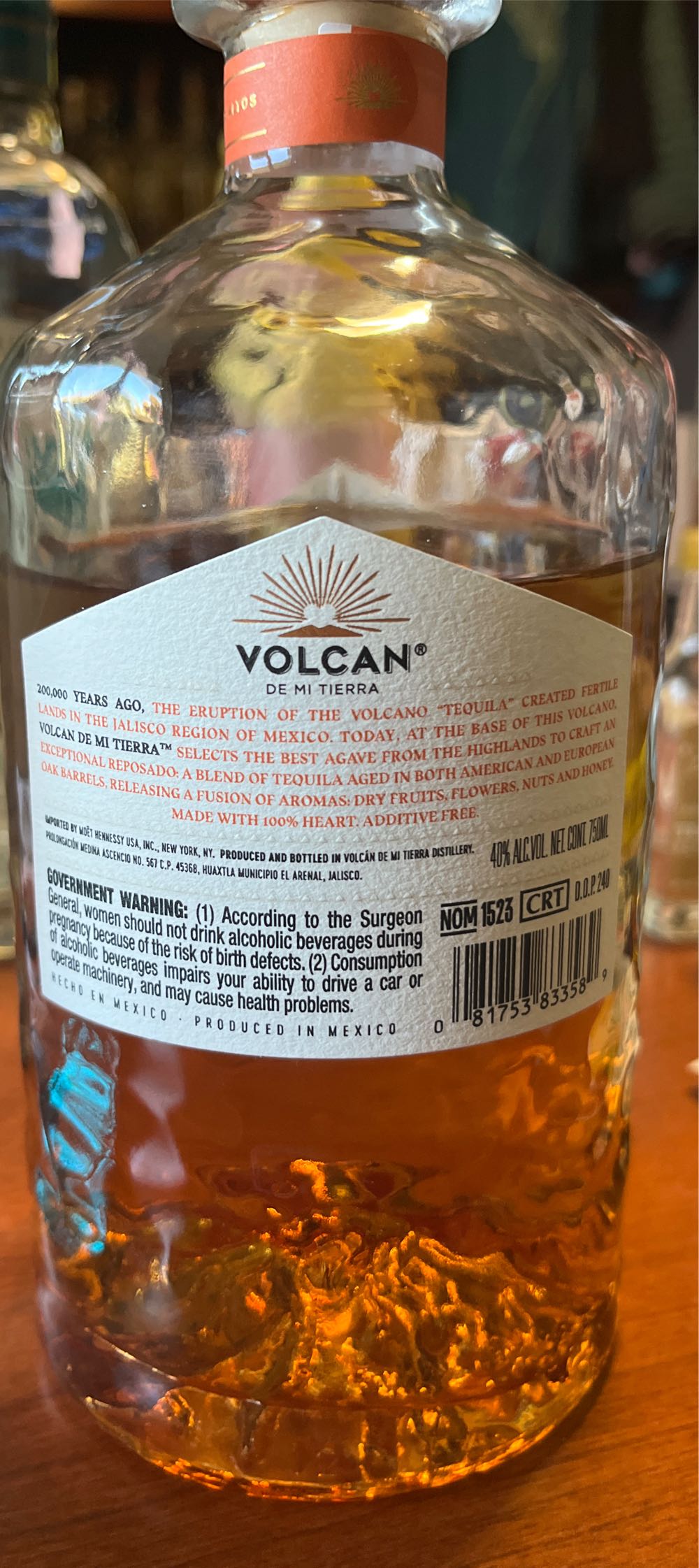 Volcan De Mi Tierra Reposado - NOM 1523 (750 mL) alcohol collectible [Barcode 081753833589] - Main Image 2
