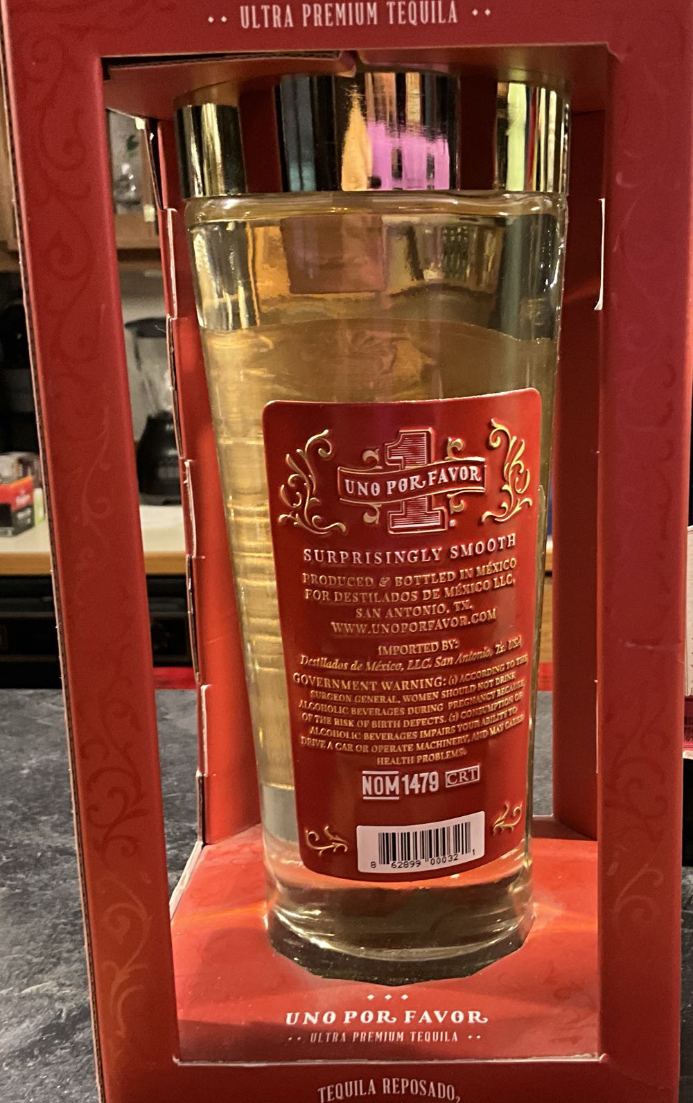 Uno Por Favor Tequila Reposado In Tall Shaker Glass With gold Top - Destilados De Mexico (750 mL) alcohol collectible [Barcode 862899000321] - Main Image 2