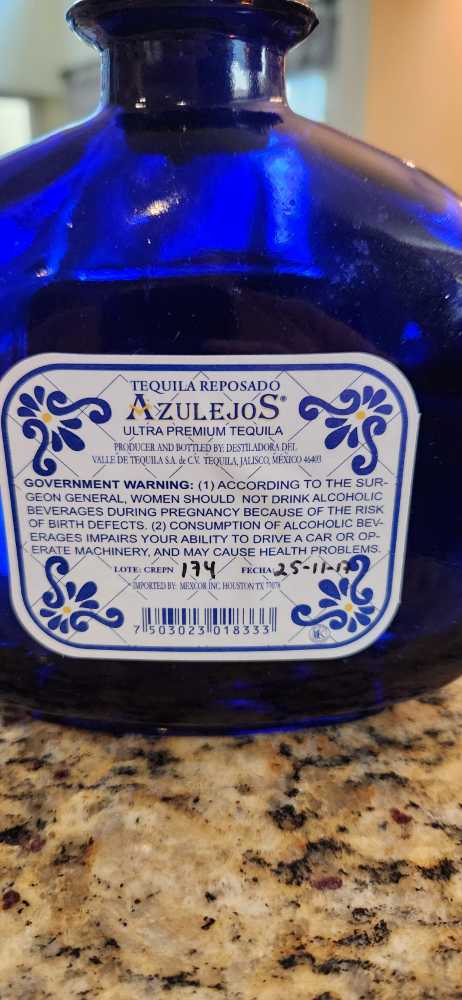 Los Azulejos Reposado - Nom 1438 (750 mL) alcohol collectible [Barcode 7503023018333] - Main Image 2