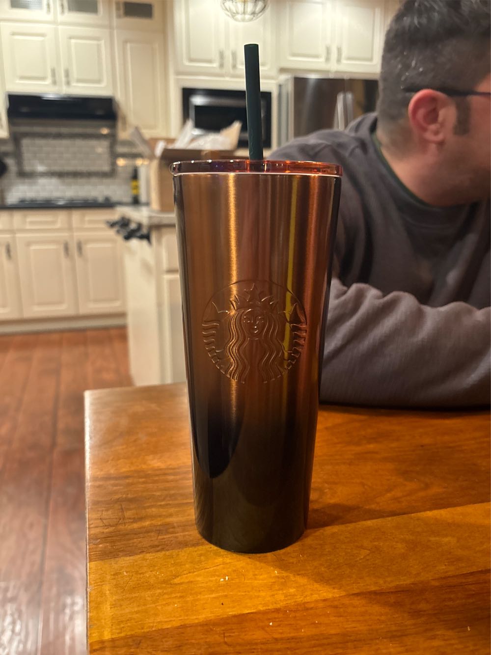 Ss Cld Cup Gradient 24oz Core Fy24  alcohol collectible [Barcode 762111580719] - Main Image 2