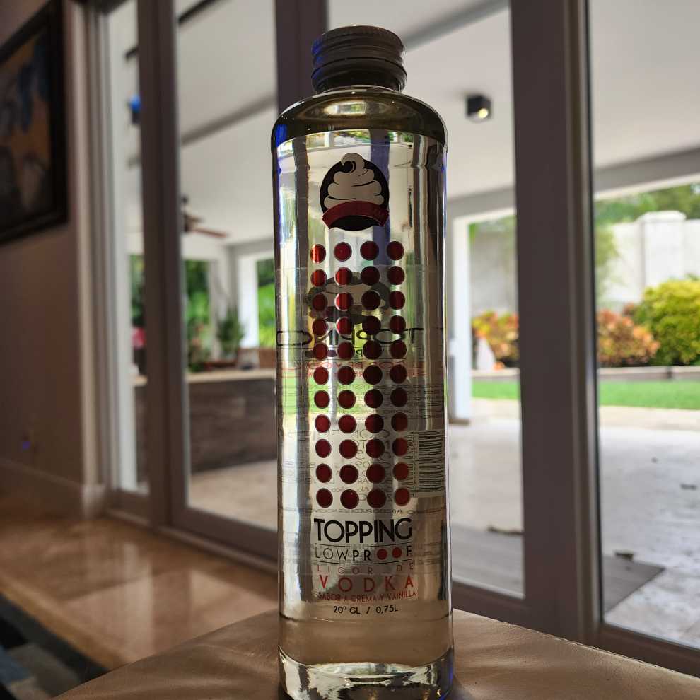 Topping  - Destilerias Unidas S.A. (750 mL) alcohol collectible [Barcode 7594003625900] - Main Image 2