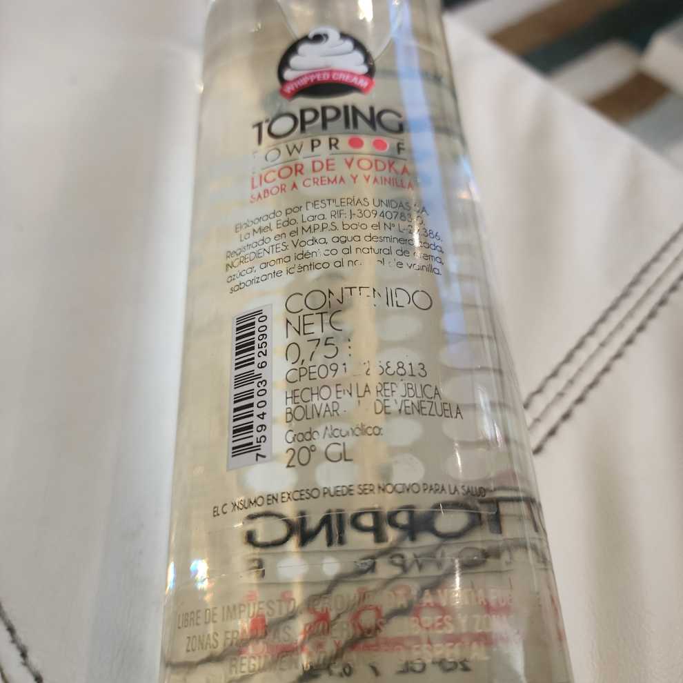 Topping  - Destilerias Unidas S.A. (750 mL) alcohol collectible [Barcode 7594003625900] - Main Image 3