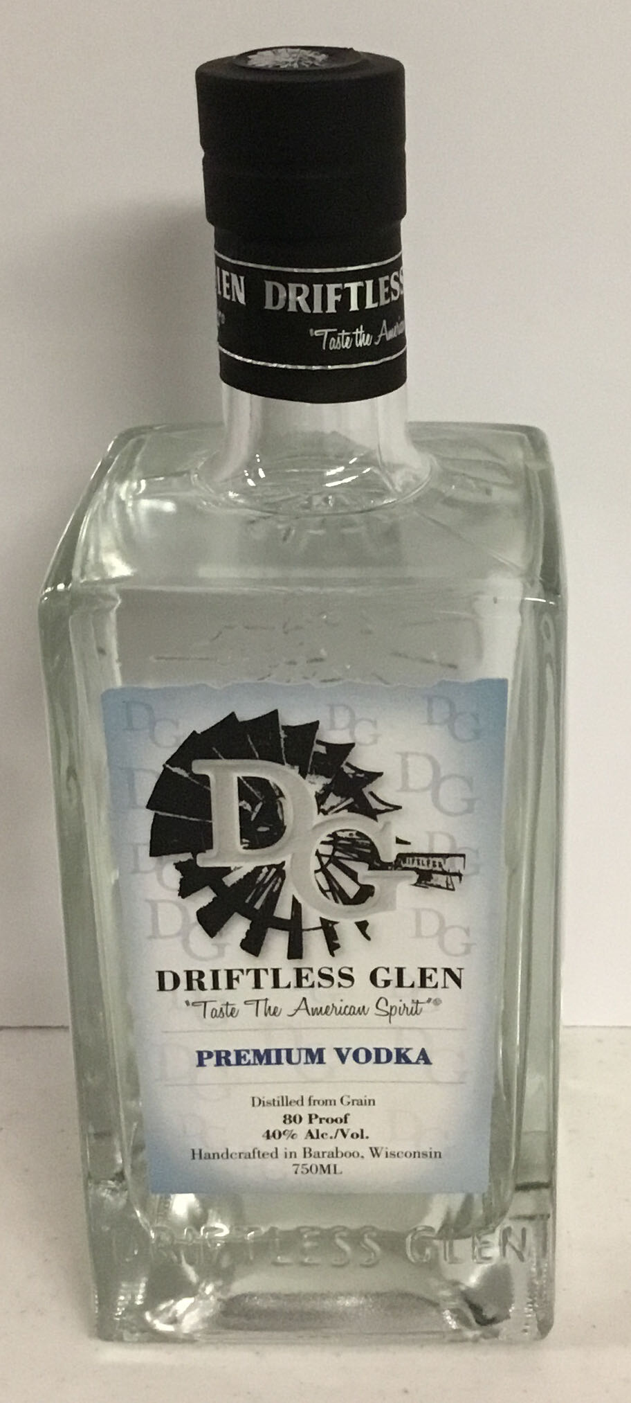 L.n. Mattei Cap Corse Blanc Quinquina Blanc 750ml Aperitif 750ml Nv