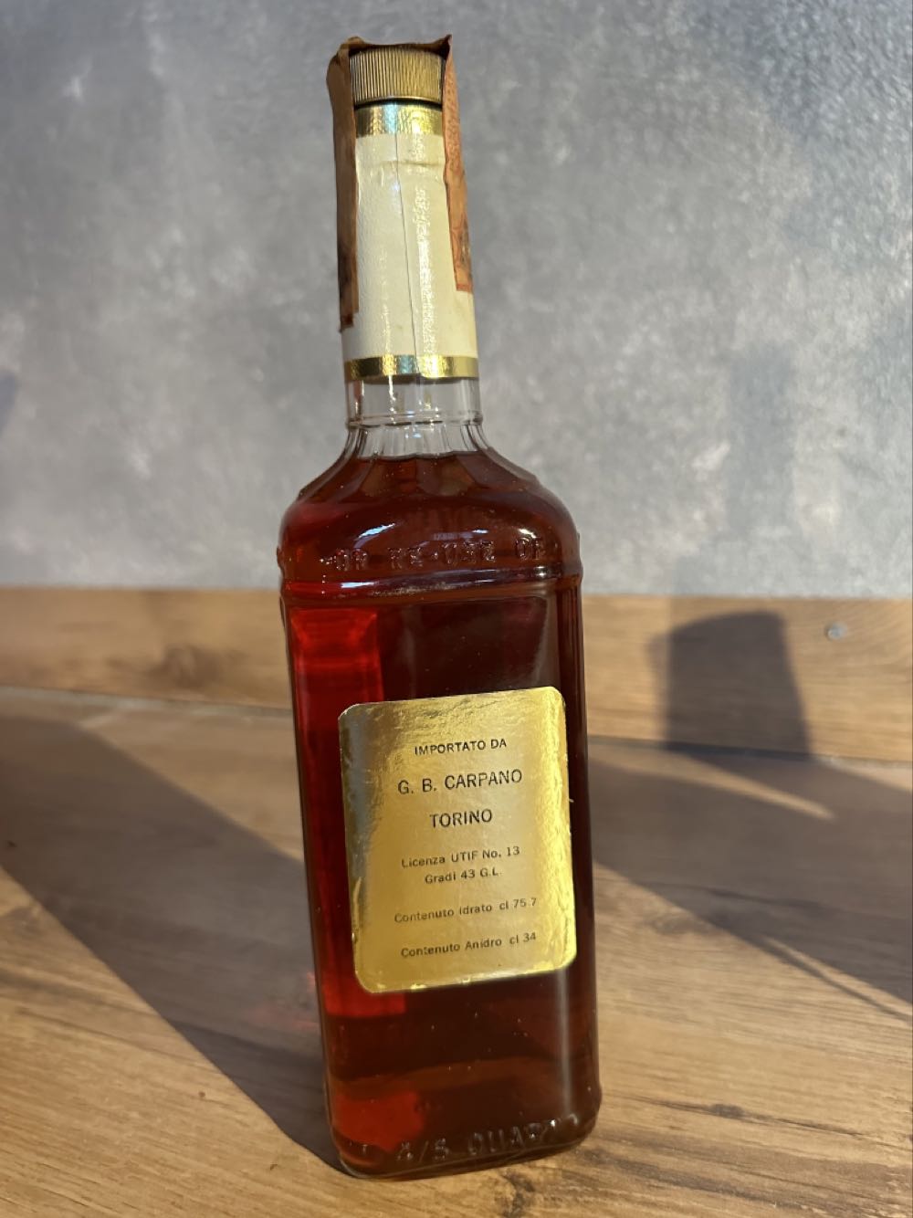 Old Barton 8yo Imp CARPANO - Barton Distilling Co. alcohol collectible - Main Image 2