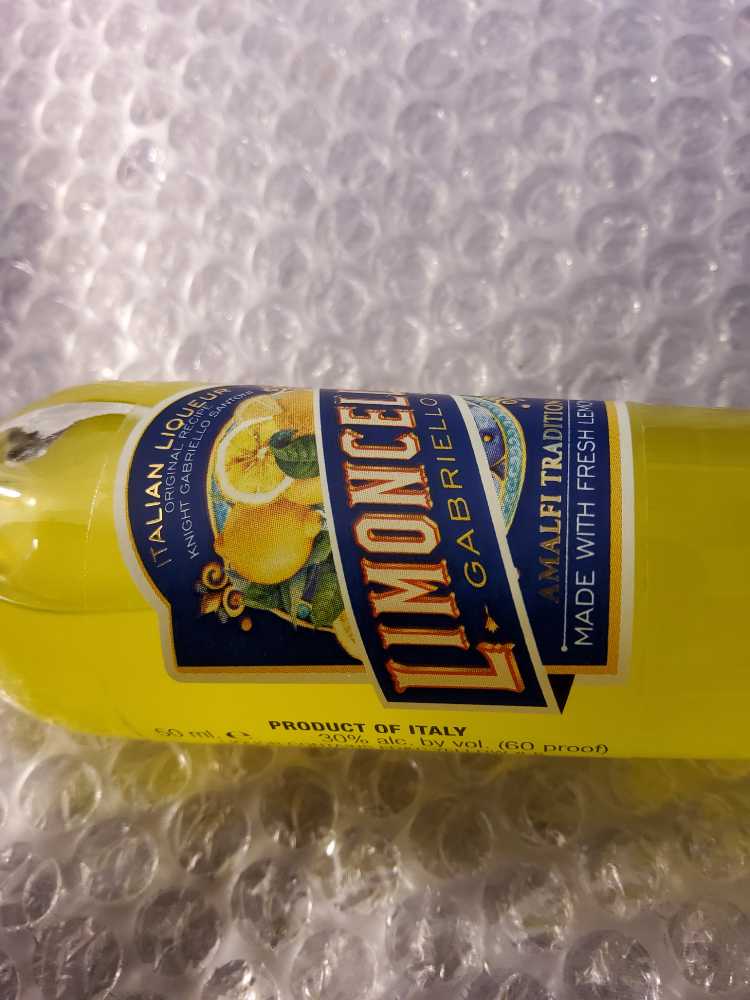 Limoncello Gabrielle  (50 mL) alcohol collectible [Barcode 8018945450059] - Main Image 4