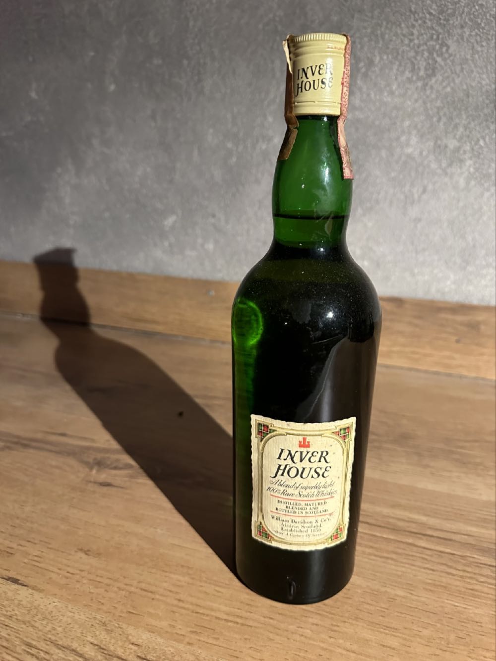 Inver House Green Plaid - Inver House Distillers Ltd. alcohol collectible - Main Image 2