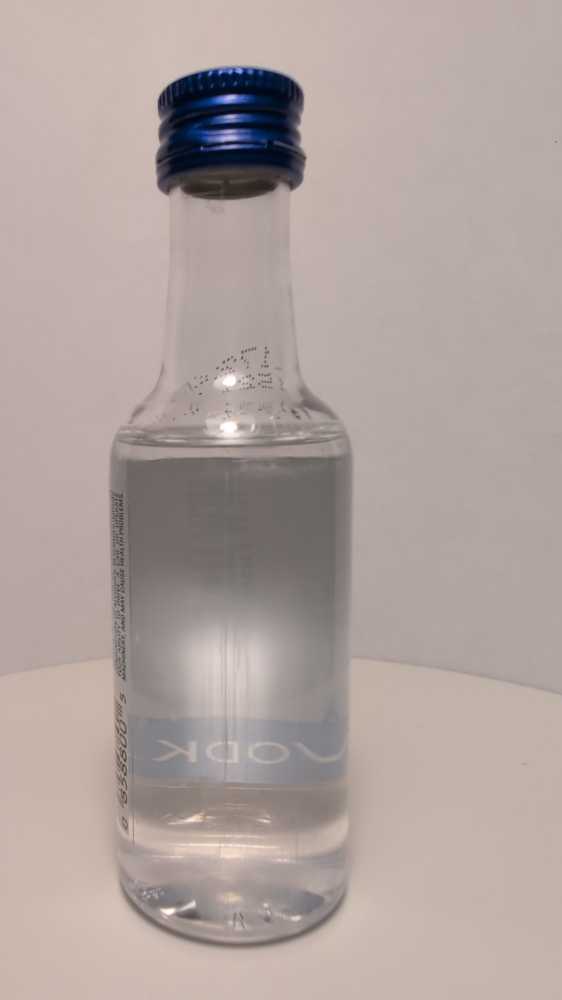 New Amsterdam Vodka - New Amsterdam Spirits Company (50 mL) alcohol collectible [Barcode 085000008805] - Main Image 3