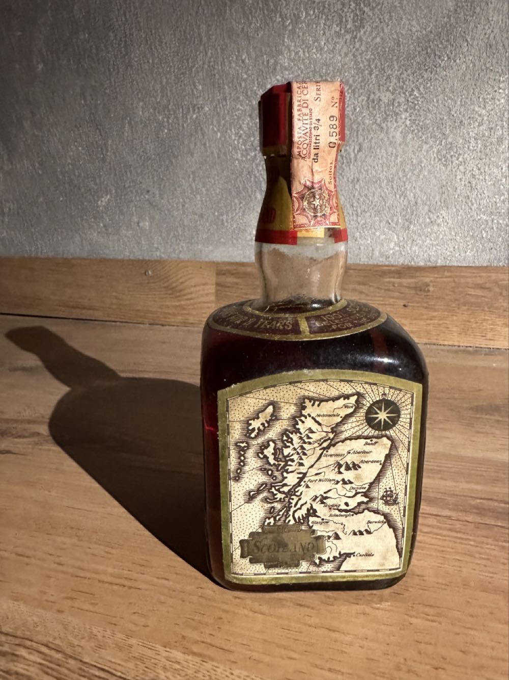 White Heather 8yo Imp FLLI RINALDI - White Heather Distillers alcohol collectible - Main Image 2