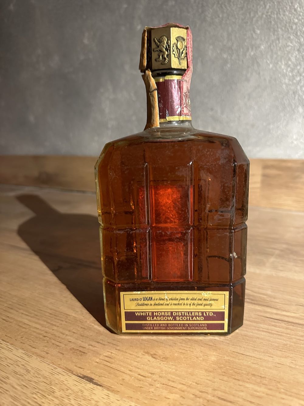 Laird o’ Logan 12yo Imp CARPANO - White Horse Distillers alcohol collectible - Main Image 2