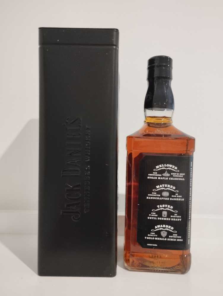 Jahresdose 2012  (700 mL) alcohol collectible - Main Image 4