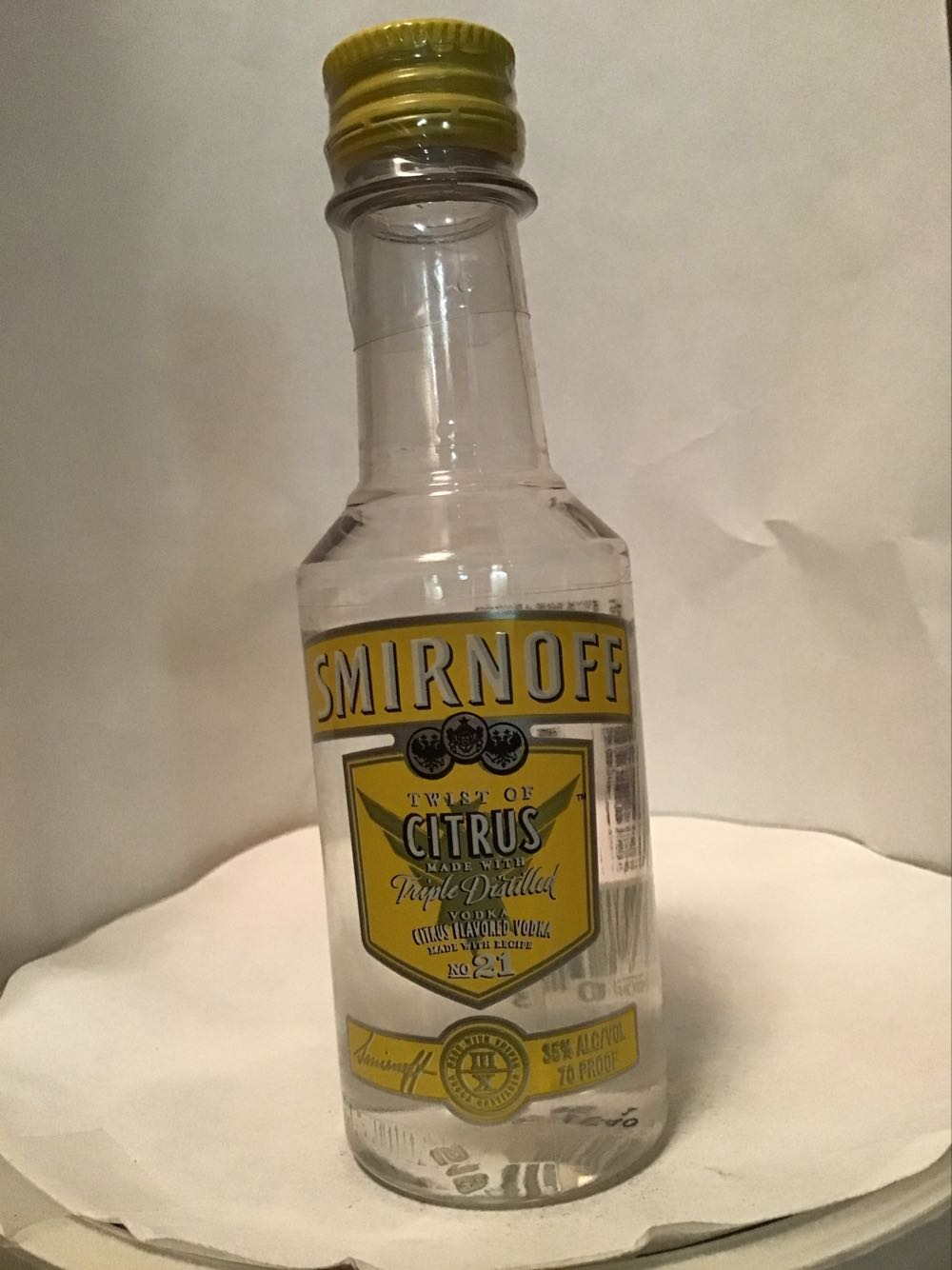 Smirnoff Citrus Twist - The Smirnoff Co (50 mL) alcohol collectible - Main Image 2