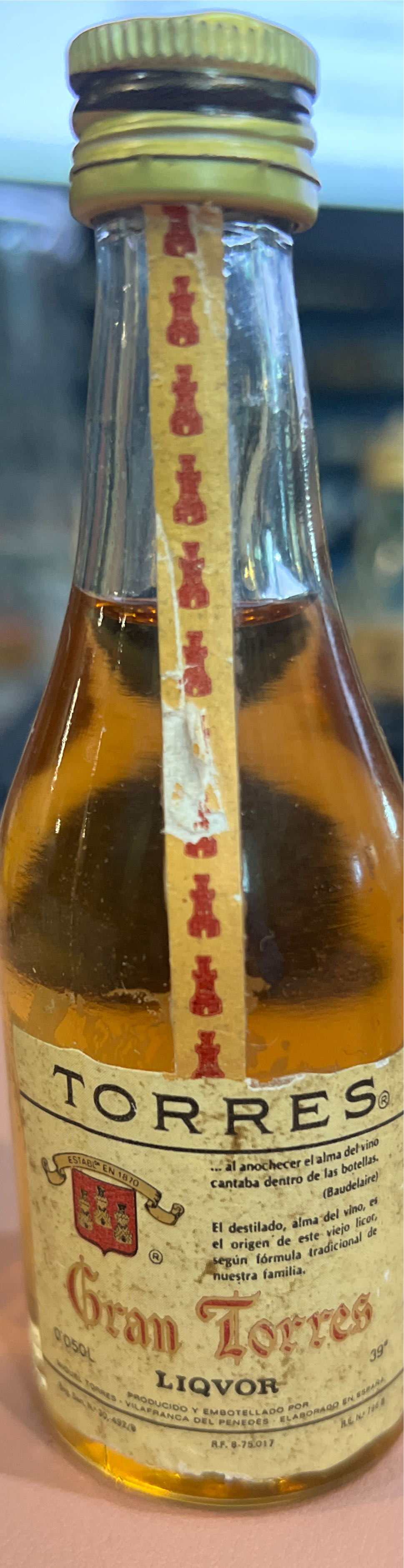 Gran Torres - Seagram Americas (50 mL) alcohol collectible - Main Image 3