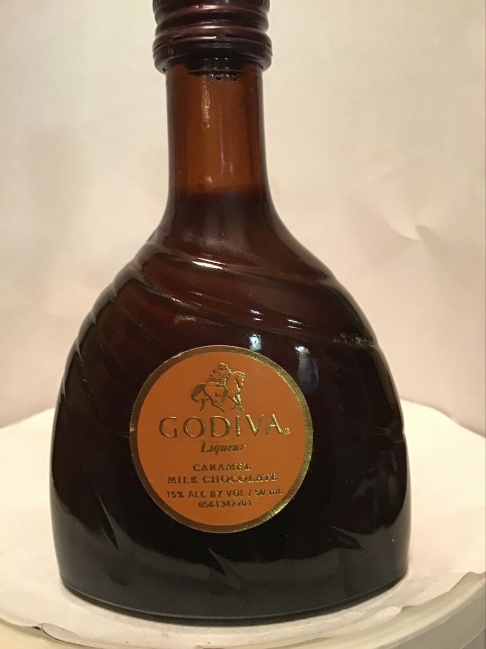 Godiva Chocolate & Chocolate Raspberry & Carmel Milk Chocolate - Goduva Liqueur Co. (50 mL) alcohol collectible - Main Image 3